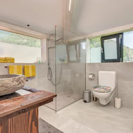 Splendido Attico Per Chi Ama Escursioni Nella Natura * Grono