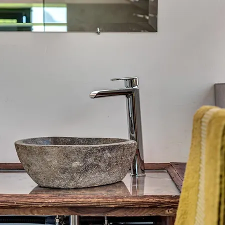 Splendido Attico Per Chi Ama Escursioni Nella Natura Grono