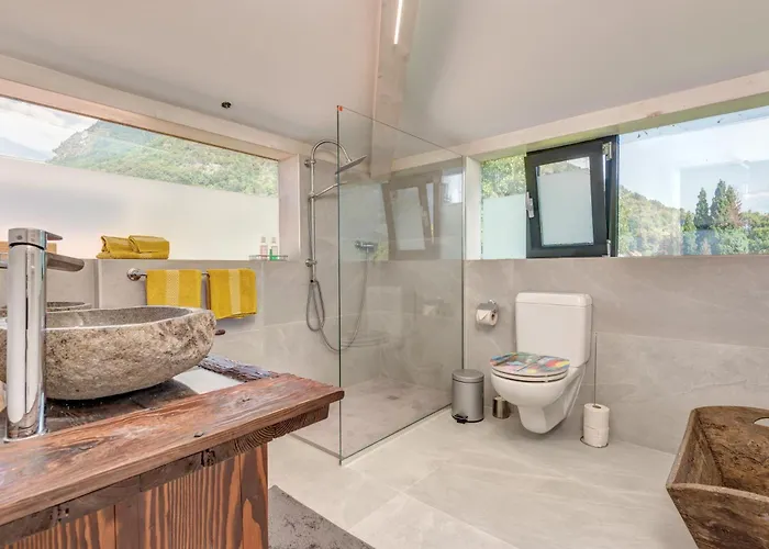 Splendido Attico Per Chi Ama Escursioni Nella Natura * Grono