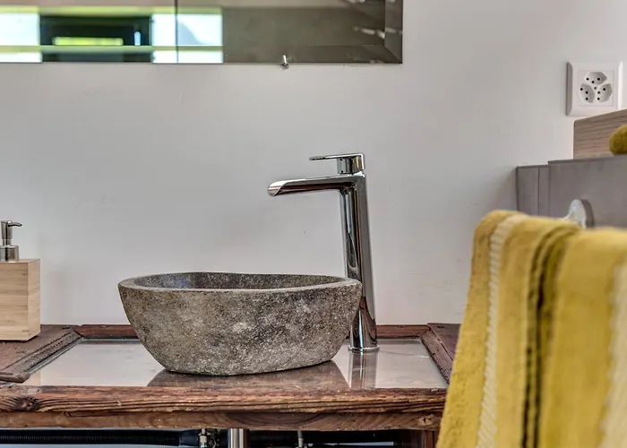 Splendido Attico Per Chi Ama Escursioni Nella Natura Grono