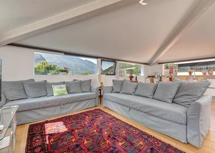 Splendido Attico Per Chi Ama Escursioni Nella Natura * Grono