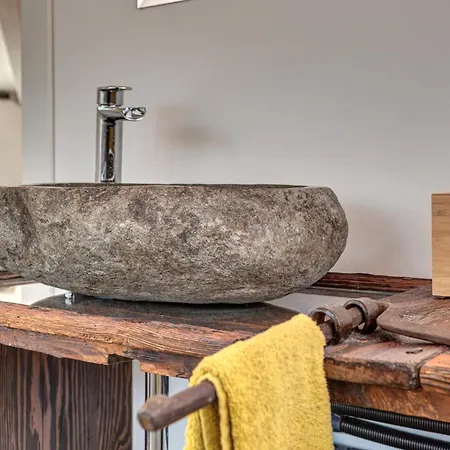 Апартаменты Swissalpine Splendido Attico Nella Natura Grono